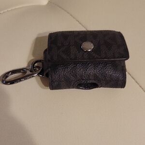 Michael Kors Black Airpot case